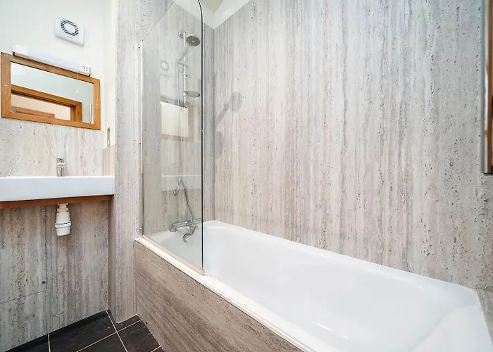 Forest - Forest Holidays פארק נופש Cropton